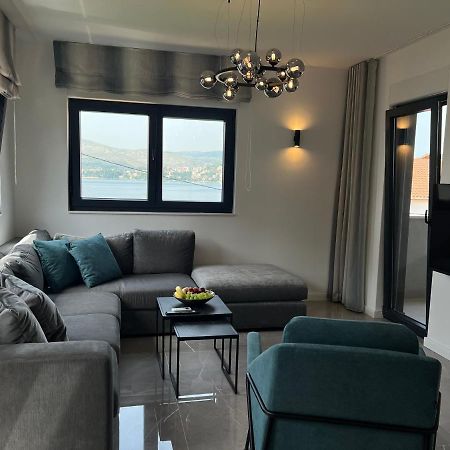 Beachfront House Olbia With Private Parking Трогир Екстериор снимка