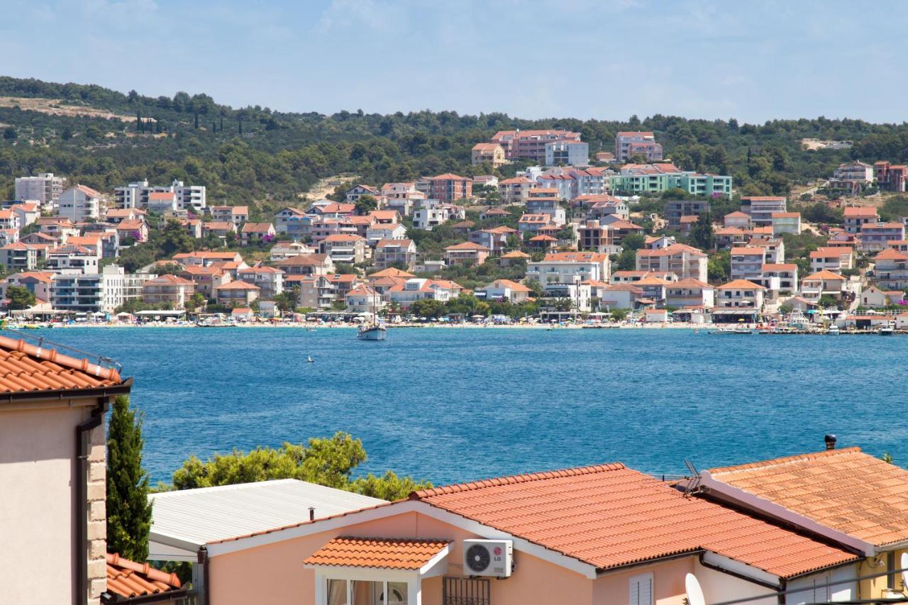 Beachfront House Olbia With Private Parking Трогир Екстериор снимка