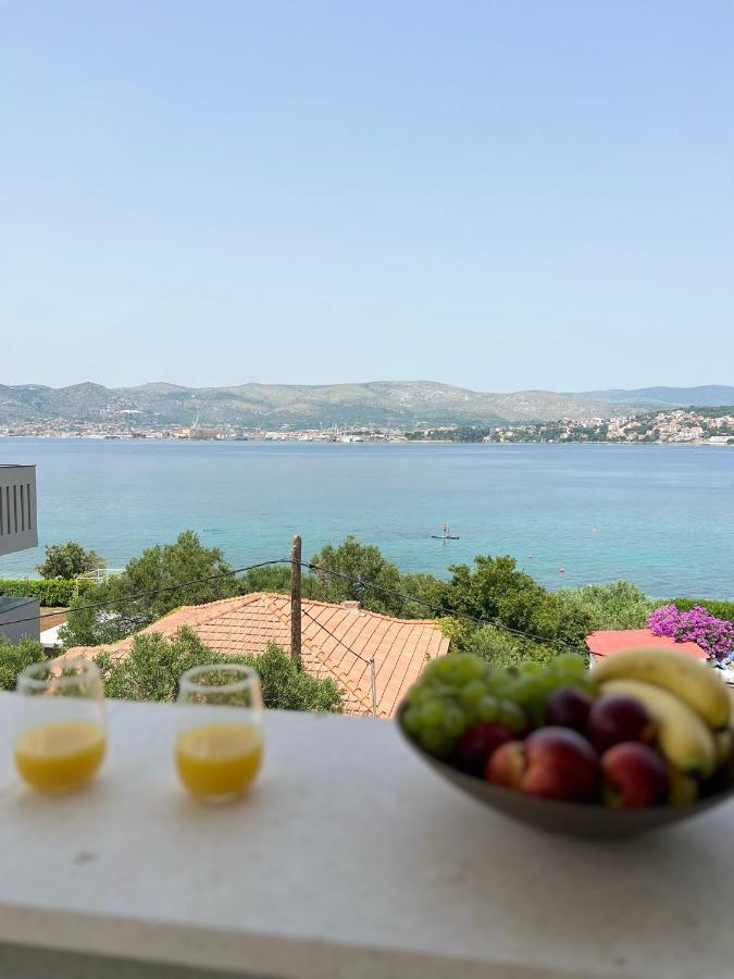 Beachfront House Olbia With Private Parking Трогир Екстериор снимка