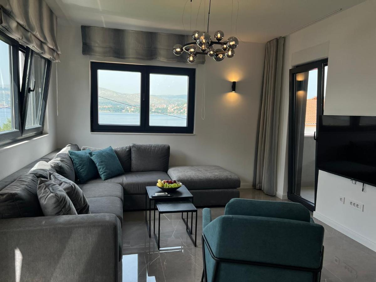Beachfront House Olbia With Private Parking Трогир Екстериор снимка